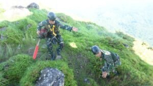 TNI AU Kembangkan Korpasgat untuk Evakuasi, Titik Jatuh Pesawat ATR 42-500 Ditemukan di Gunung Bulusaraung