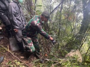 Medan Ekstrem Tak Surutkan Misi Kemanusiaan, Enam Korban Pesawat ATR Ditemukan di Pangkep