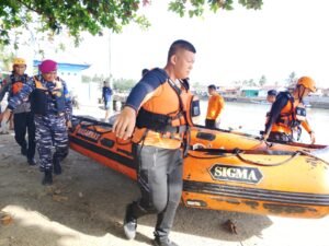 Evakuasi Korban Kecelakaan Laut di Pulau Sembilan, TNI AL dan SAR Gabungan Turun Tangan