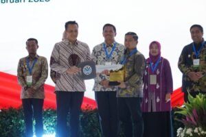 TERBAIK DI SULSEL, KOTA PAREPARE RAIH PERINGKAT 6 NASIONAL – PERKUAT KOMITMEN MENJADI KOTA BERSIH DAN SEHAT