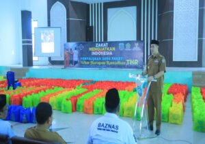 Bupati MYL Serahkan 2.000 Paket Sembako, Dorong Optimalisasi Zakat Melalui Baznas Pangkep