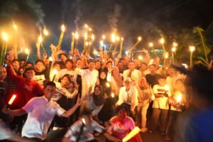 Setelah Puluhan Tahun Vakum, Takbiran dan Pawai Obor Kembali Hidupkan Amessangeng”