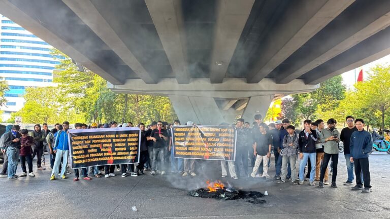 Skandal Rp15 Miliar Mengguncang Gowa: Dugaan Korupsi Seragam Sekolah Gratis Seret Nama Bupati!